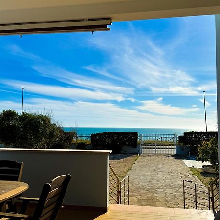 Edo House Anzio - Beachfront - Fronte Mare - Affittacamere Exterior foto