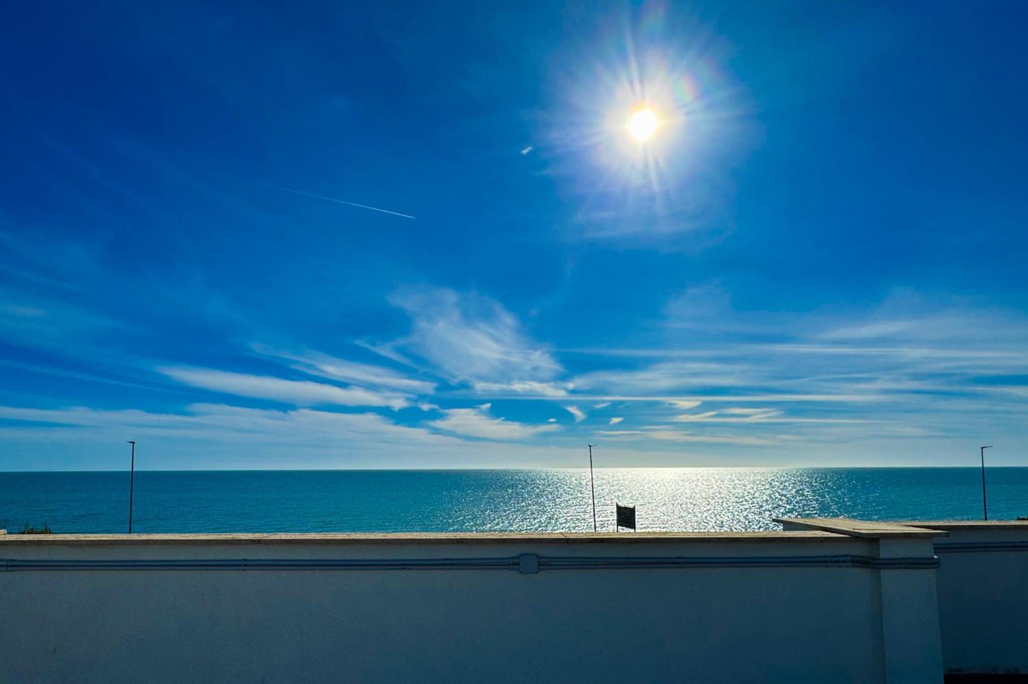 Edo House Anzio - Beachfront - Fronte Mare - Affittacamere Exterior foto