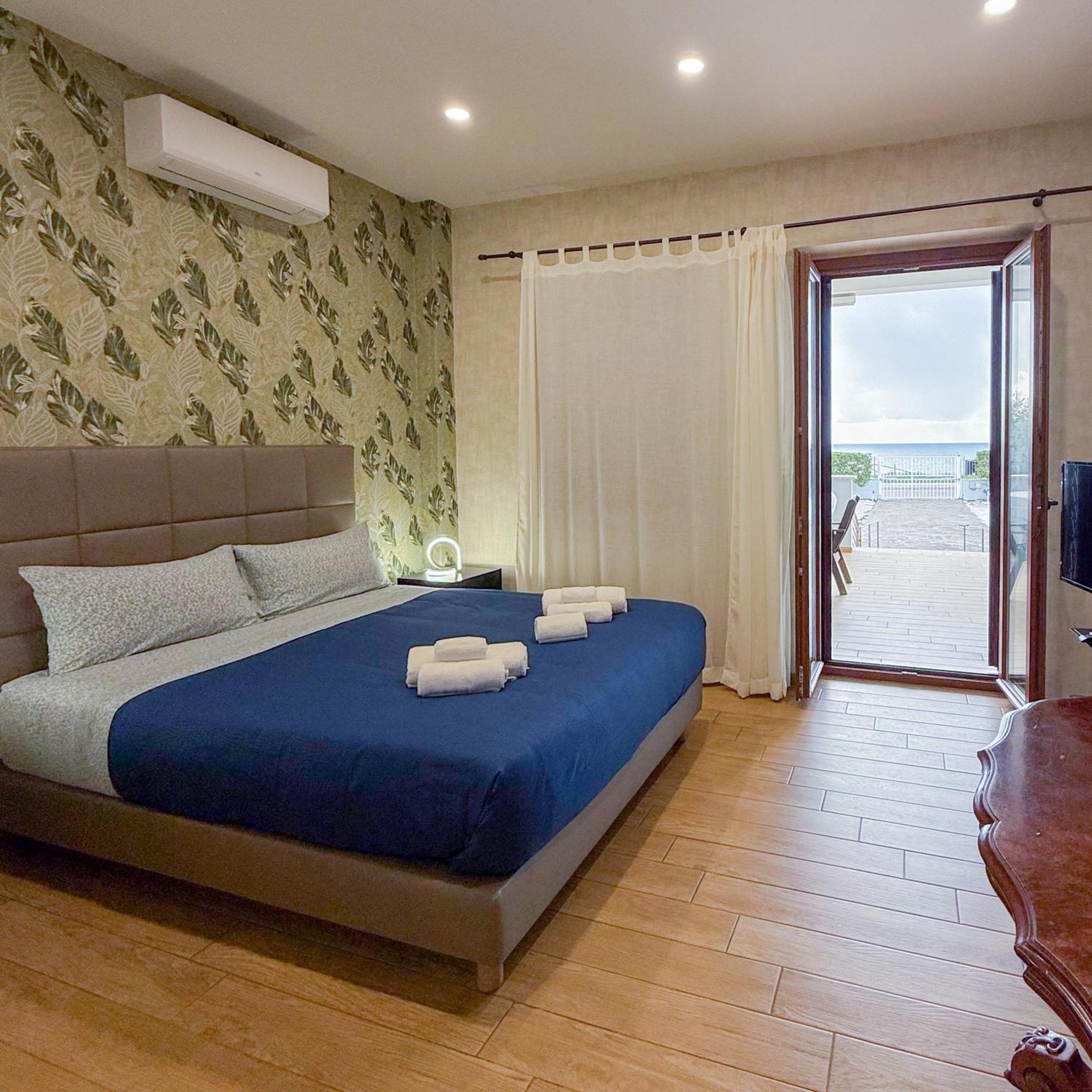 Edo House Anzio - Beachfront - Fronte Mare - Affittacamere Exterior foto